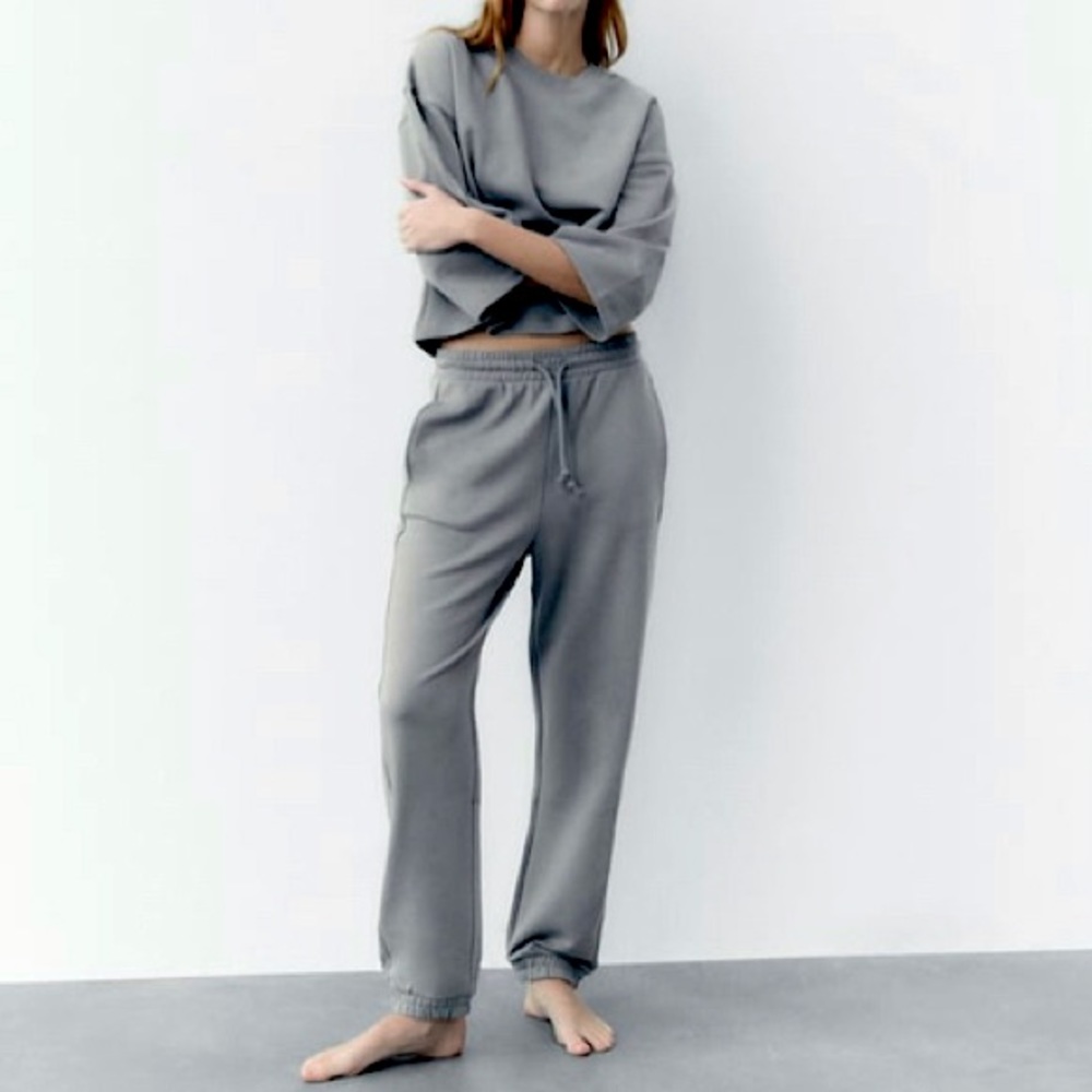 ZARA grey short sleeve sweatshirt and jogger set
